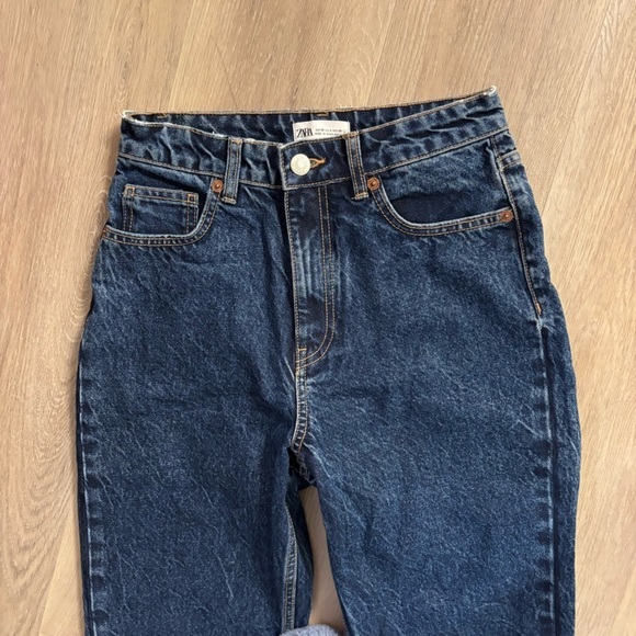 Zara height waist straight leg denim jeans - Picture 3 of 9
